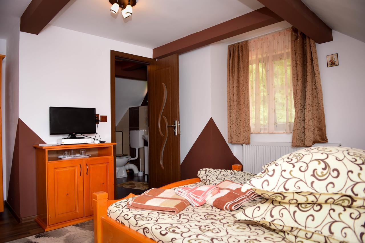 Casa Edy Hotel Colibita Luaran gambar