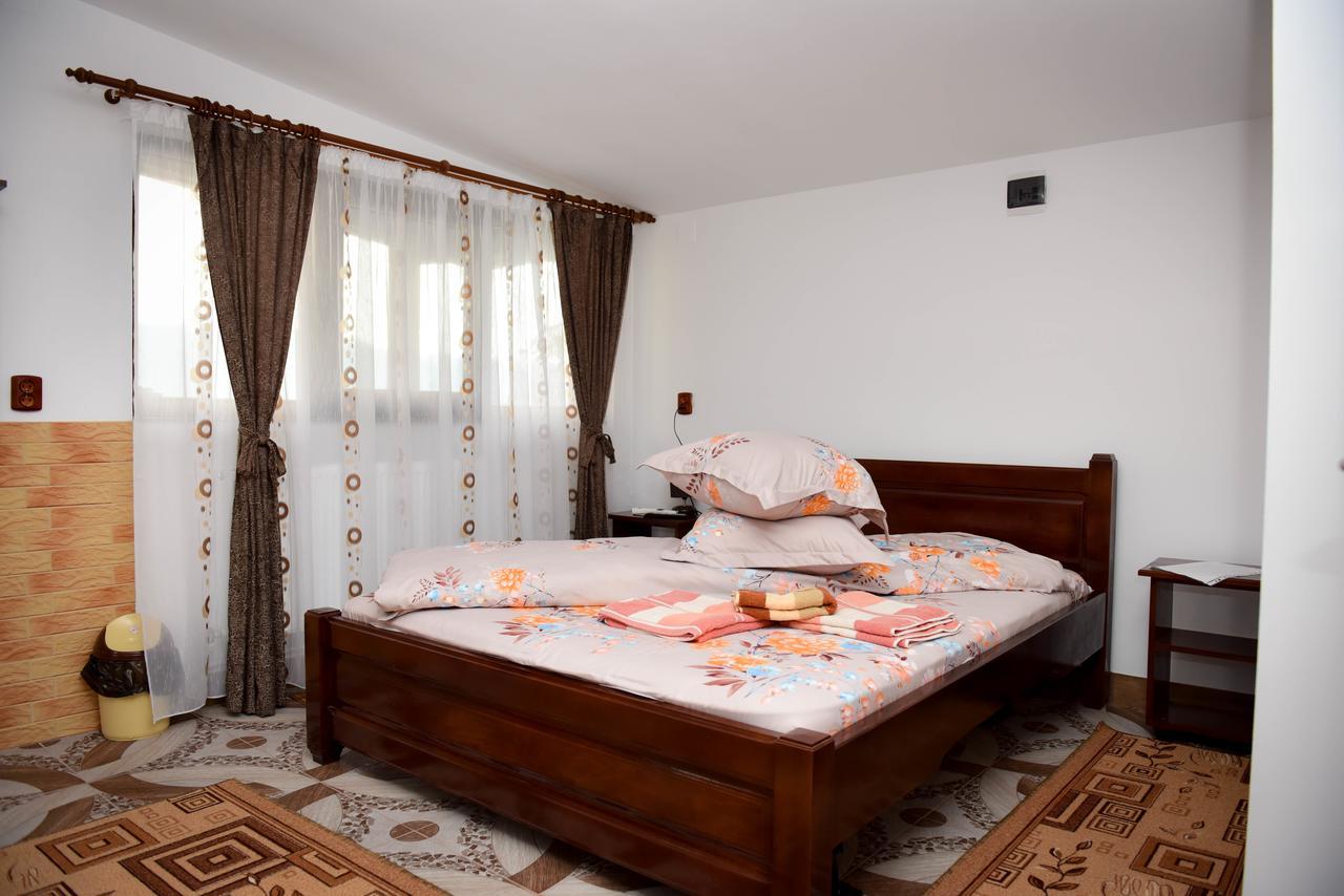 Casa Edy Hotel Colibita Luaran gambar